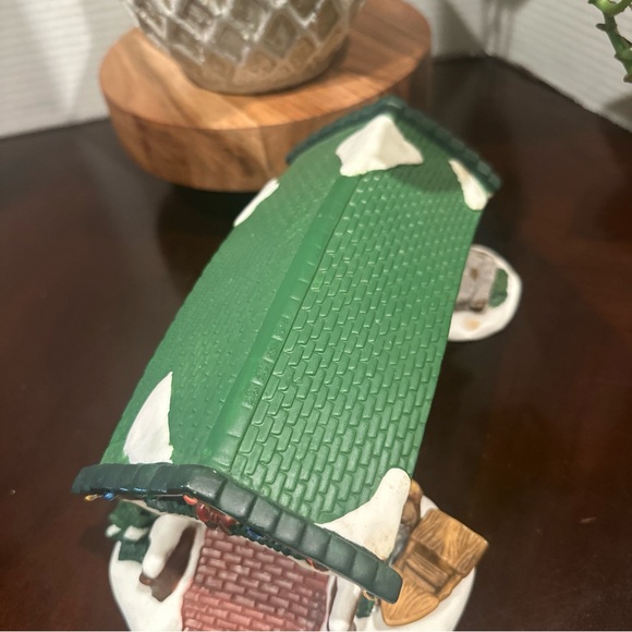 Dickens Collectables Porcelain Covered Bridge Village Accessories 1998 - Picture 12 of 14